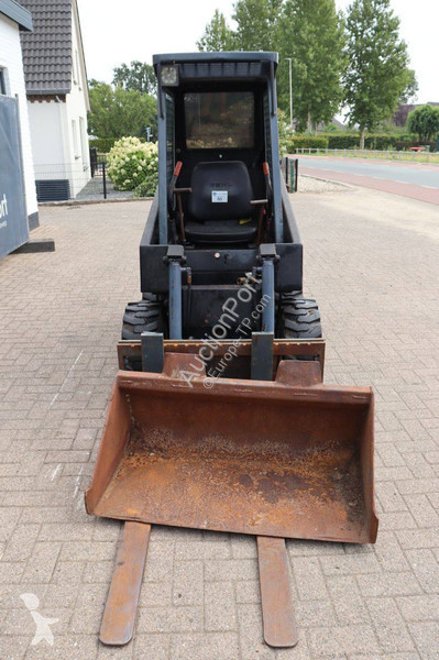 Навантажувач Gehl