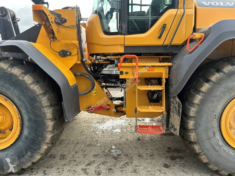 Volvo  loader