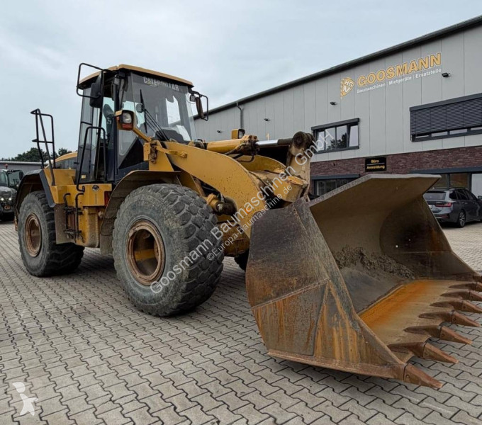 Навантажувач Caterpillar