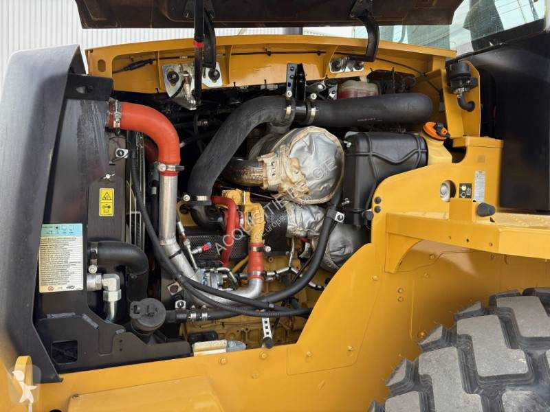 Chargeuse Caterpillar 910