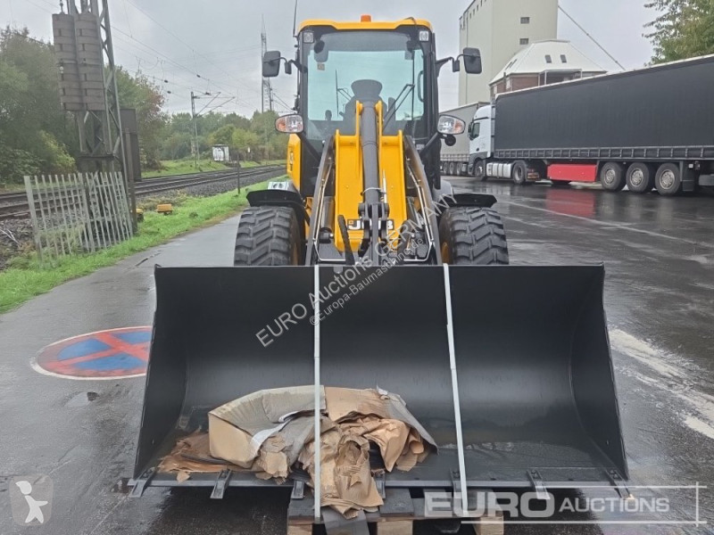 Incarcator JCB 409