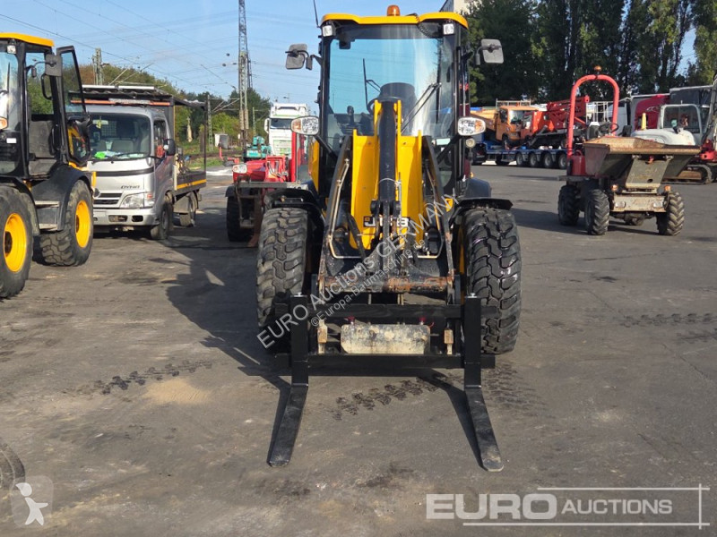 Lastare JCB 409