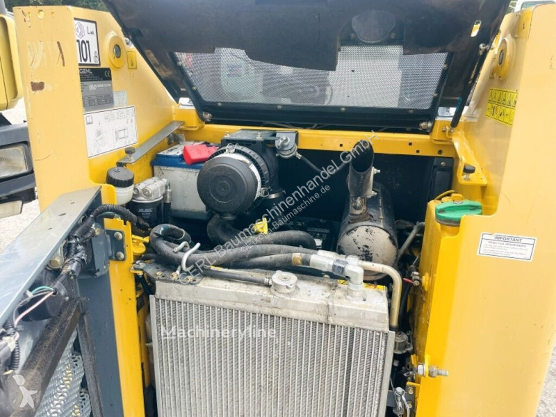 Lastare Gehl R135