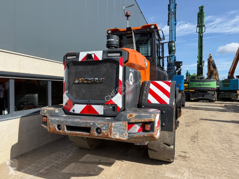 Lastare Doosan DL 280-7 - DL 280 - Solid tyres...