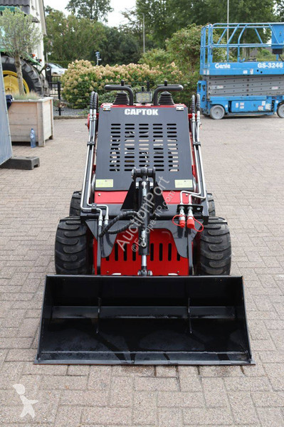 Nakladač Captok CK323TZ