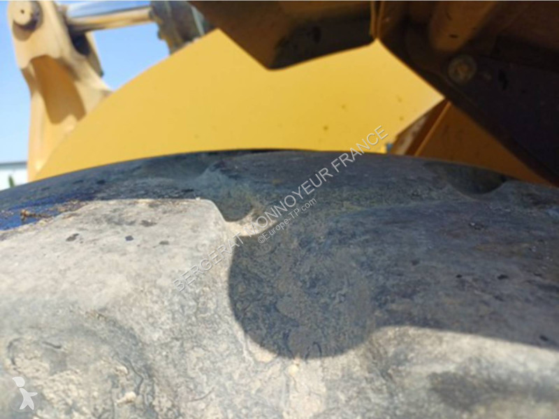 Товарач Caterpillar 972M XE