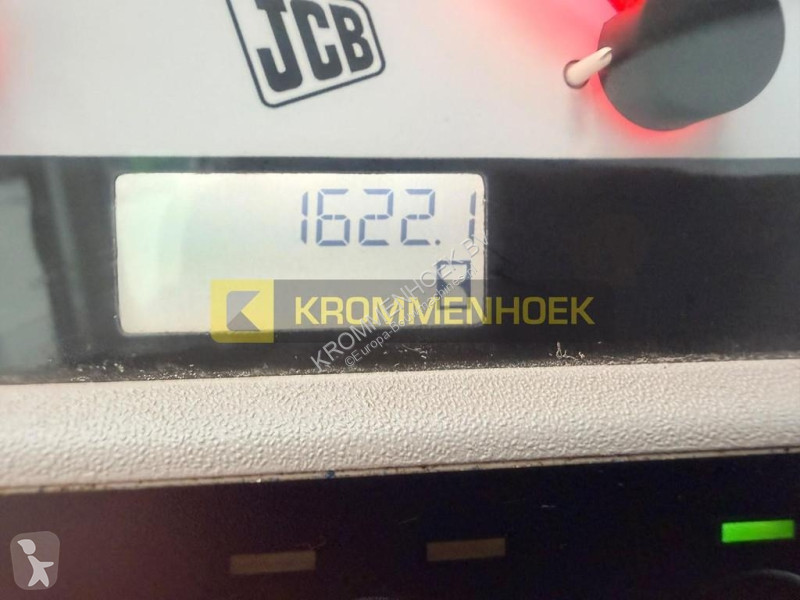 Chargeuse JCB 3TS-8T Teleskid
