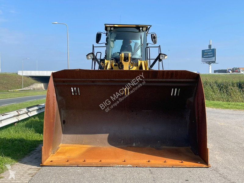 Chargeuse Caterpillar 972M XE
