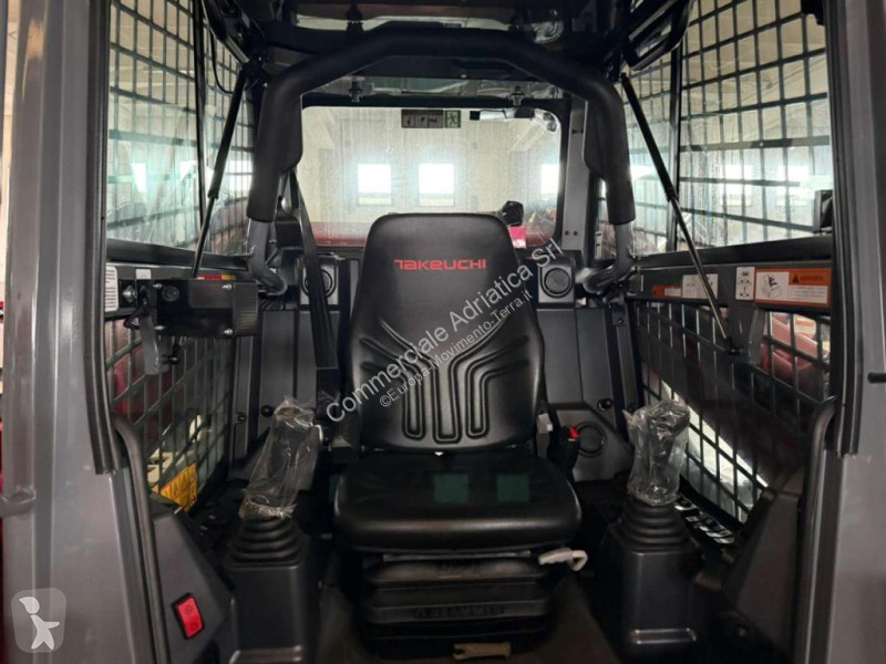 Chargeuse Takeuchi TL12V2