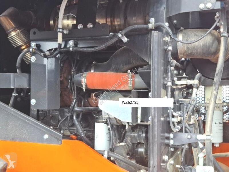 Товарач Hitachi
