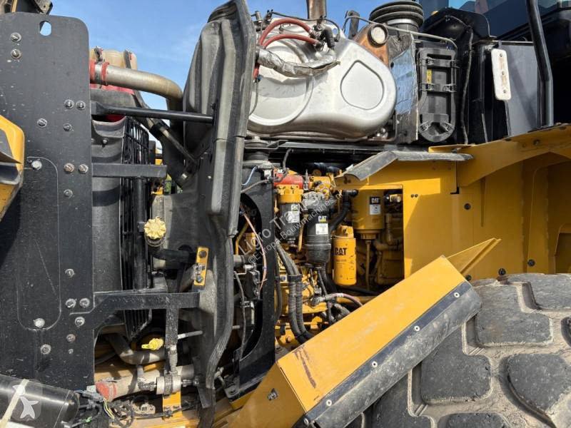 Shovel Caterpillar 962M