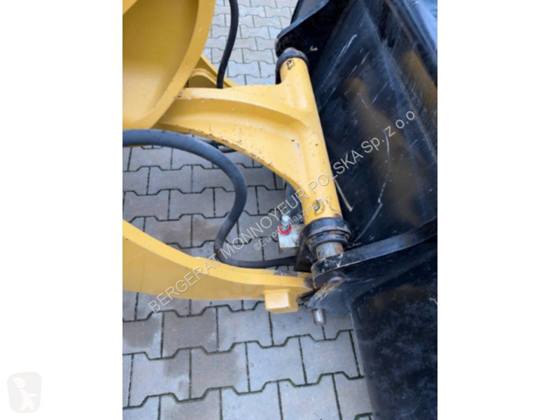 مُحمّلة Caterpillar 908-14
