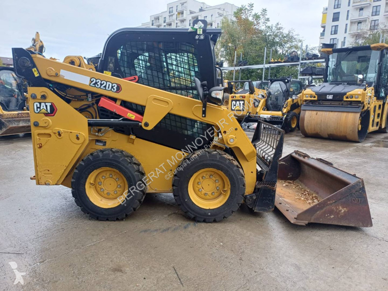 مُحمّلة Caterpillar 232D3