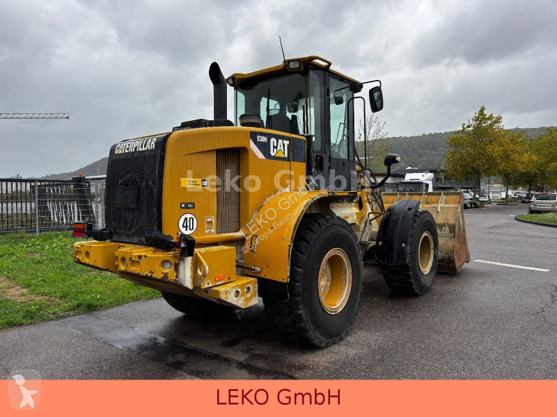 مُحمّلة Caterpillar Mit Ein Löffel
