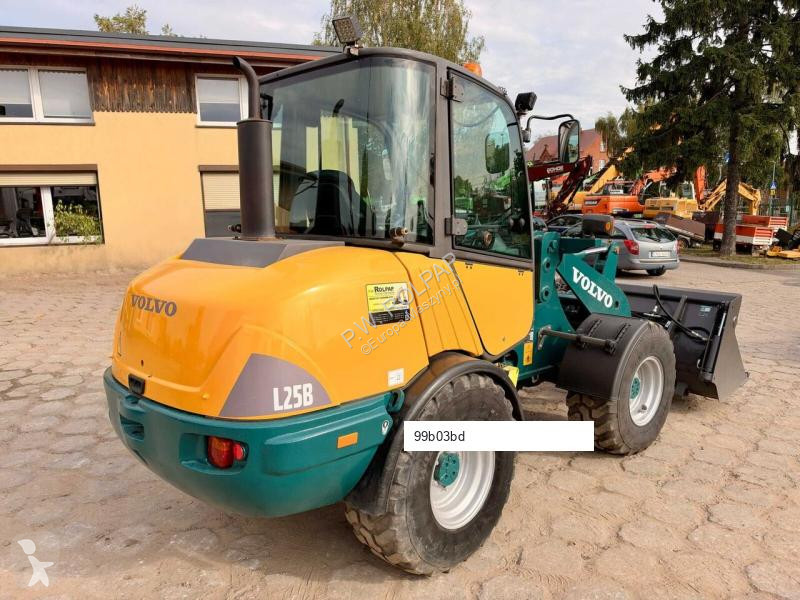 Shovel Volvo