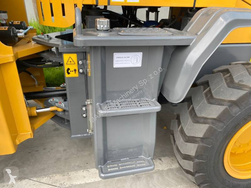 Lastare JCB Maxus