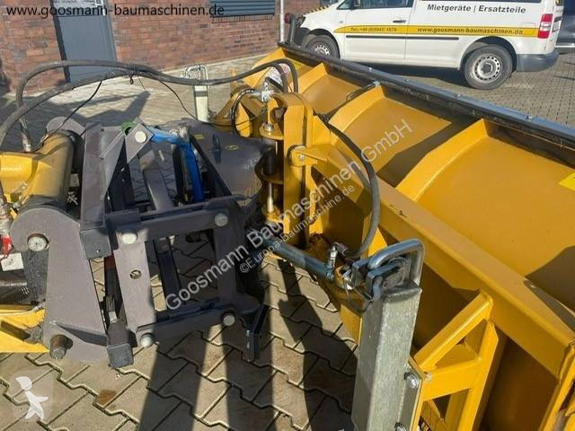 Shovel Caterpillar 907M
