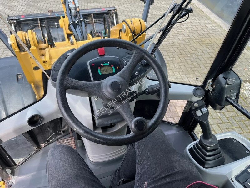 Shovel Caterpillar 906H, 2015 year, Bucket and...