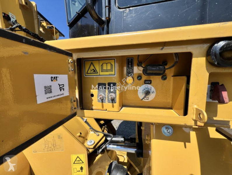 Pá carregadora Caterpillar CAT 966M