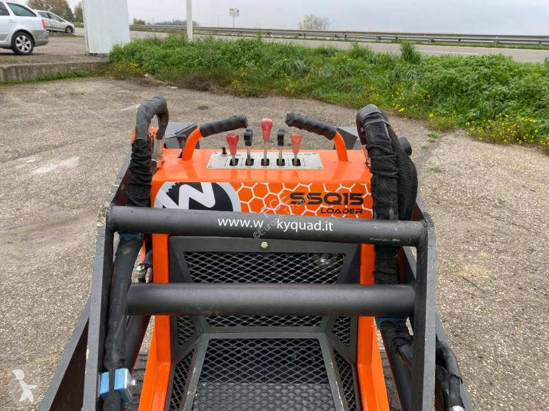 Shovel World Machinery WORKYQUAD SSQ15D Origine...