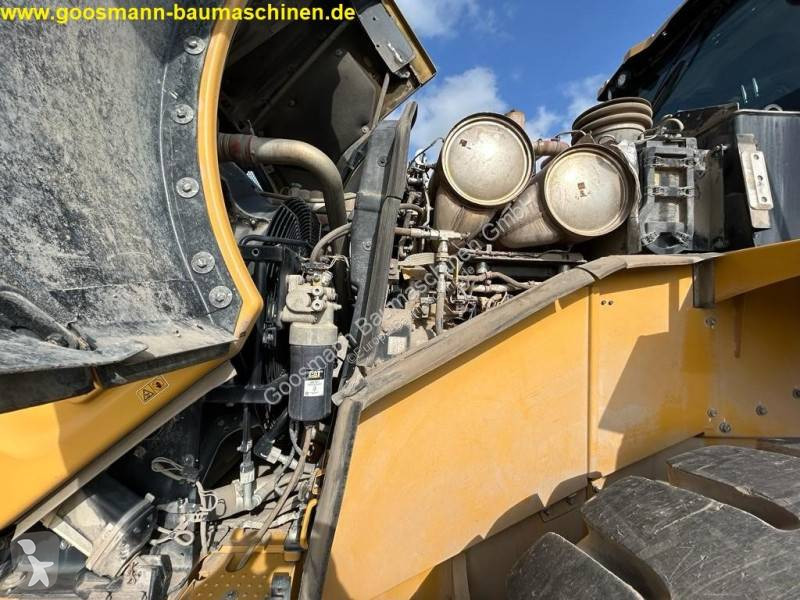 Shovel Caterpillar 966 M