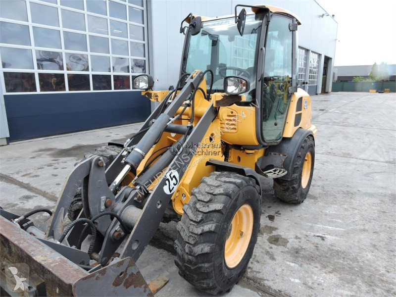 مُحمّلة Volvo L25F + FORK