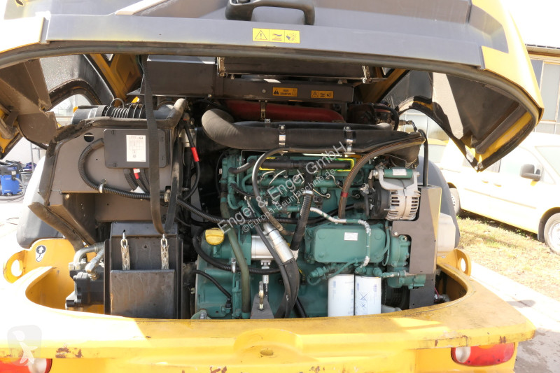 Shovel Volvo L45H