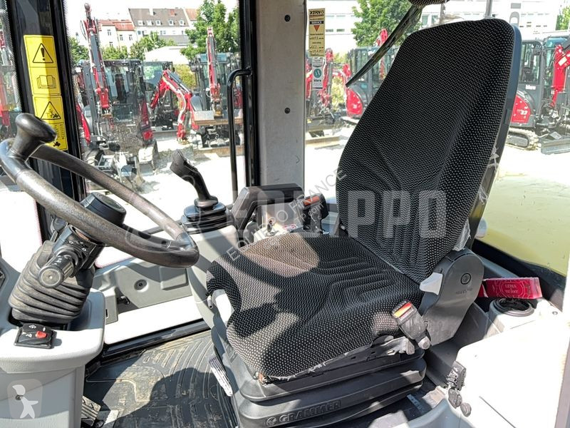 Shovel Yanmar V100