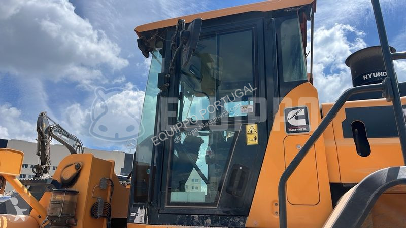 Pá carregadora Hyundai HL975A CVT