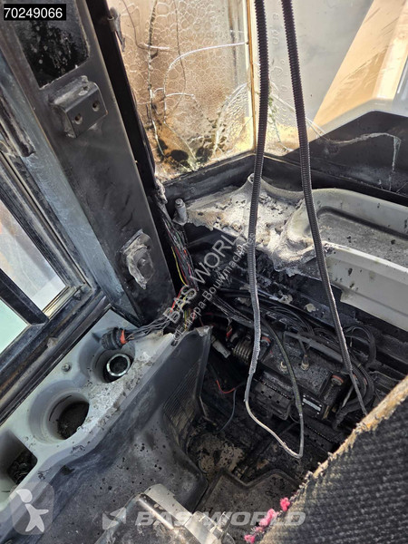 Shovel Caterpillar FIRE DAMAGE - OPERABLE