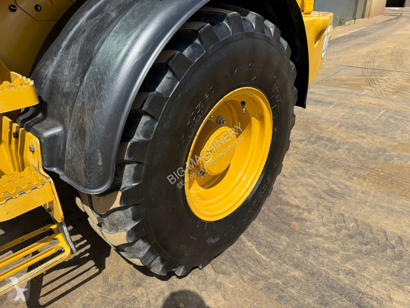 Pá carregadora Caterpillar M CE + EPA