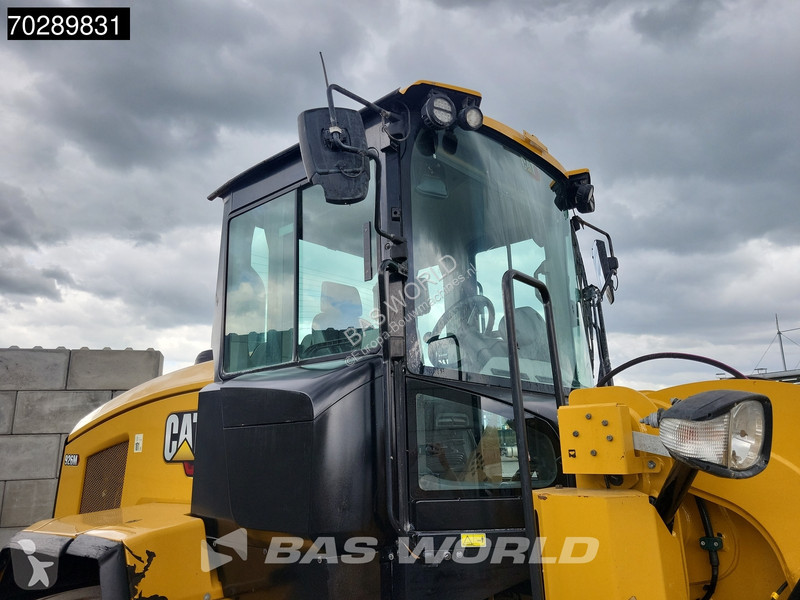 Shovel Caterpillar 926 M