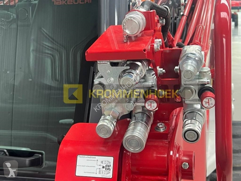 Shovel Takeuchi TL 12 V-2