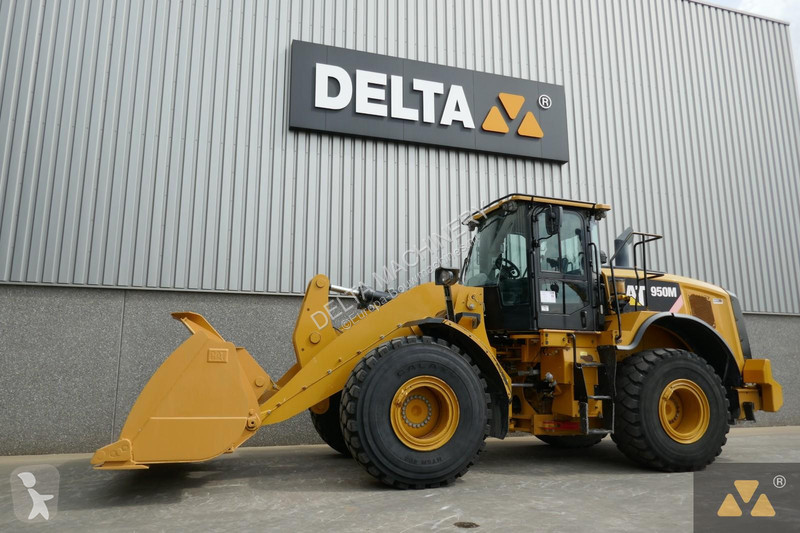 Pá carregadora Caterpillar M