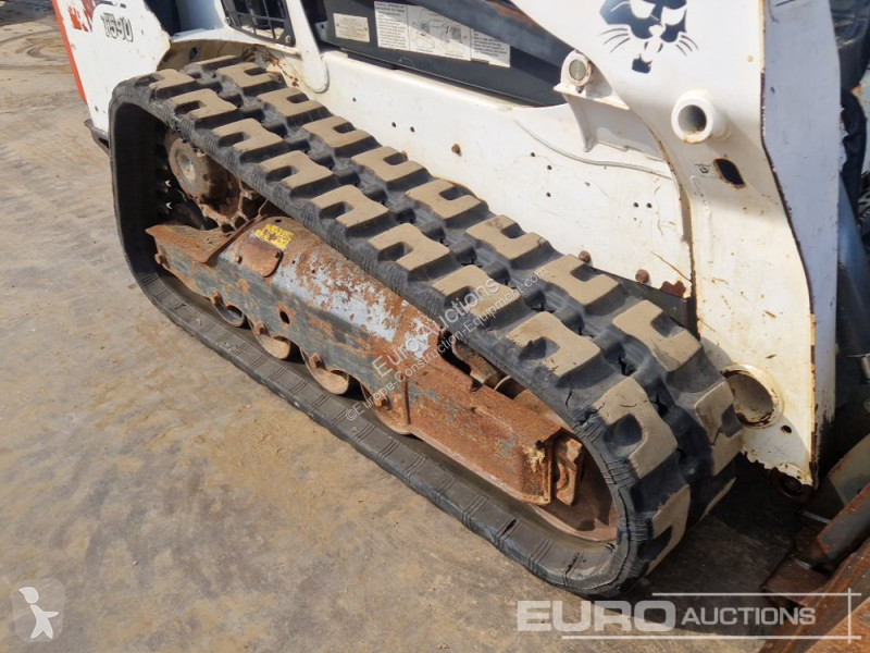 Shovel Bobcat T590