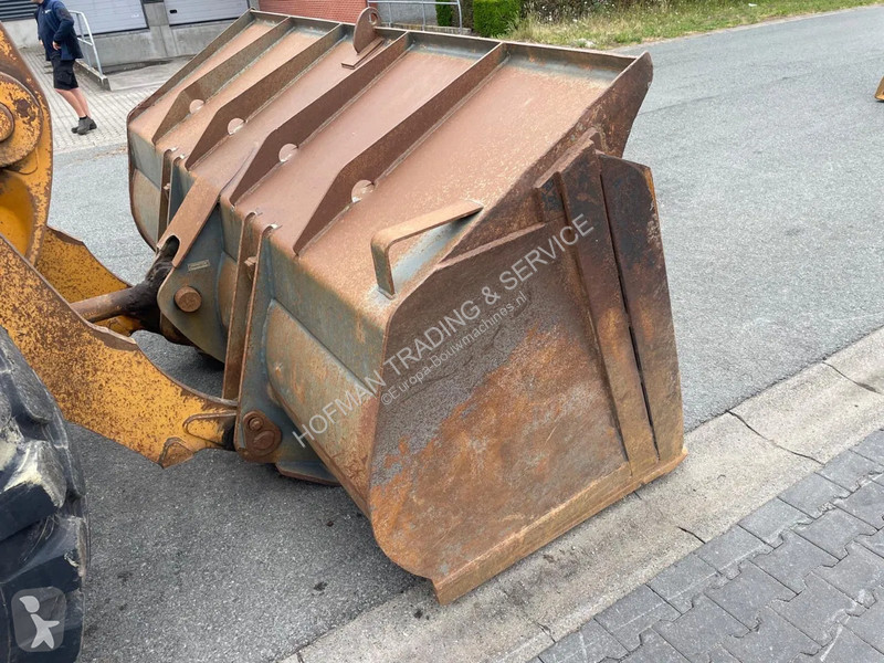 Pala Liebherr