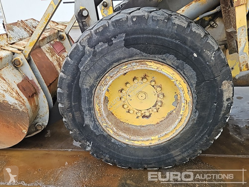 Nakladač JCB 420