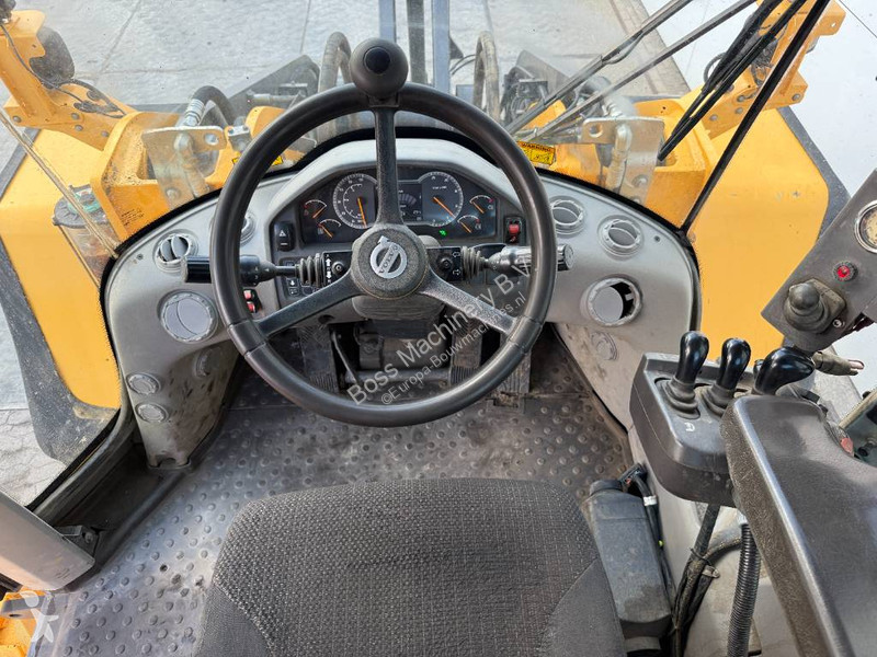 Shovel Volvo L220H - German Machine / 3rd Function