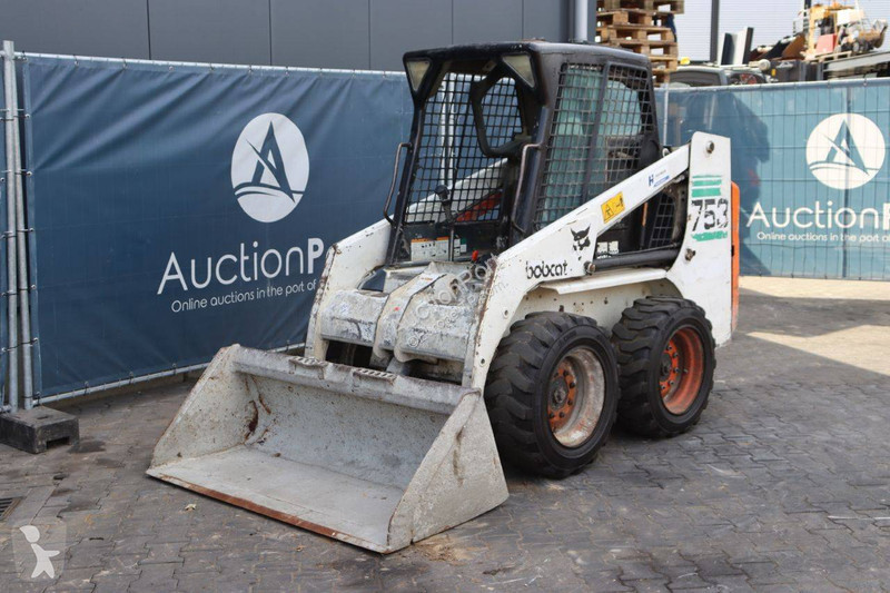 Shovel Bobcat