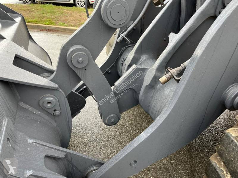 Shovel Volvo L90H