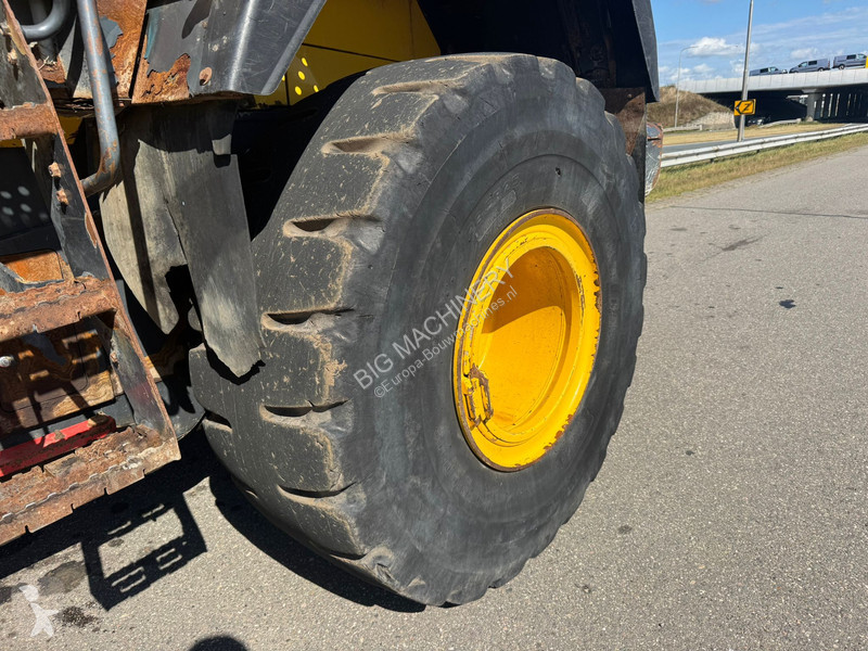 Nakladač Komatsu