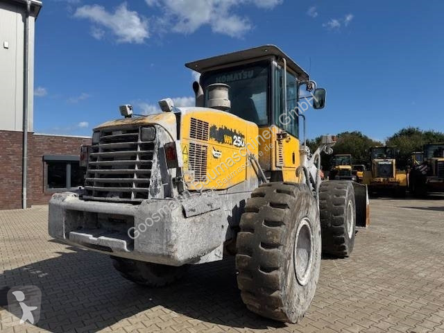 مُحمّلة Komatsu 2505