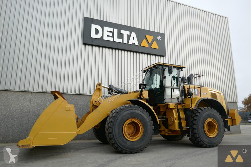 Nakladač Caterpillar 972M