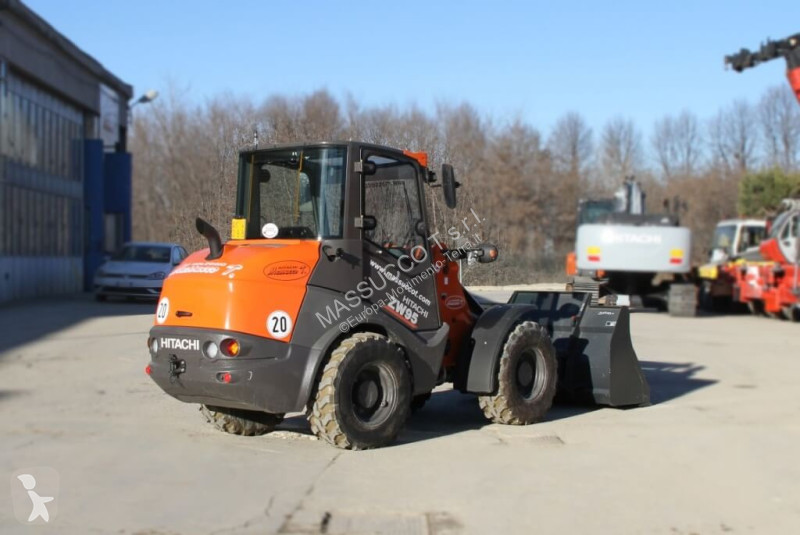 Ładowarka Hitachi