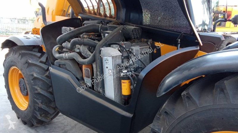 Nakladač JCB 531-70