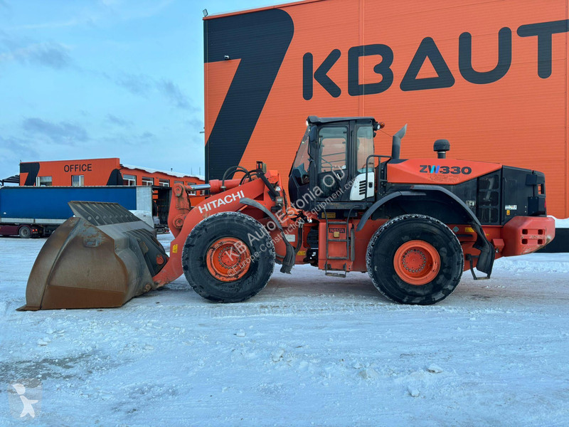 Фронтальный погрузчик Hitachi 3305B 5500 l BUCKET