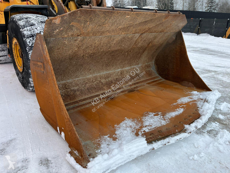 Фронтальный погрузчик Volvo L 260 H CENTRAL...