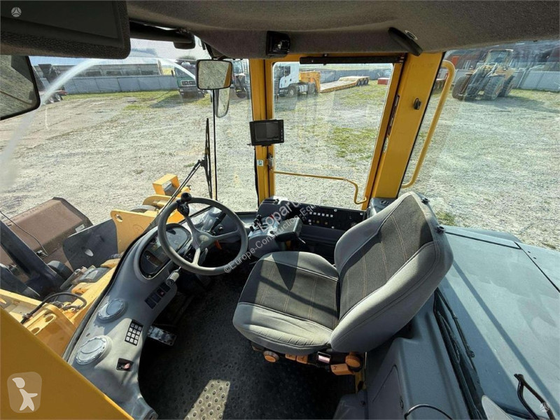 Nakladač Volvo