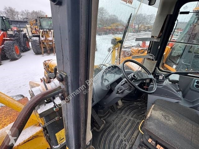 مُحمّلة Komatsu 4705