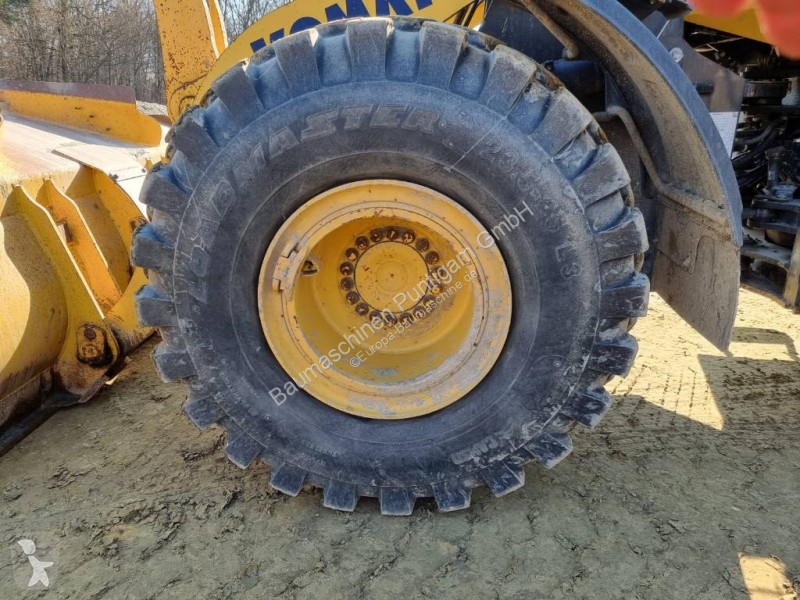 مُحمّلة Komatsu 3808